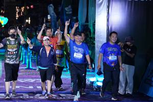 BIB: 4756, 4385, 3624
                            <button type="button" onclick="openModal(26261209)" class="btn btn-primary btn-sm float-right btn-popup" data-toggle="modal" data-target=".modal-high-quality">
                        <i class="fas fa-shopping-cart"></i> Add to Cart
                    </button>
                                            <button type="button" onclick="isThisMe(26261209, true)" class="btn btn-success btn-sm float-right btn-popup btn-isme hidden" data-toggle="tooltip" data-placement="bottom" title="นี่คือรูปของคุณใช่ไหม คลิกที่นี่เพื่อเอาเข้าอัลบั้ม">
                        <i class="fas fa-plus"></i> Add to album
                    </button>
                    <button type="button" onclick="isThisMe(26261209, false)" class="btn btn-warning btn-sm float-right btn-popup btn-isnotme hidden">
                        <i class="fas fa-ban"></i> Remove from album
                    </button>